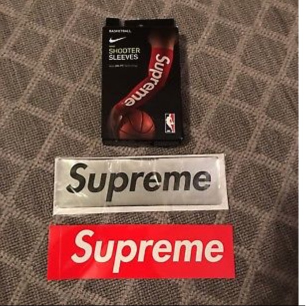 Supreme sleeve